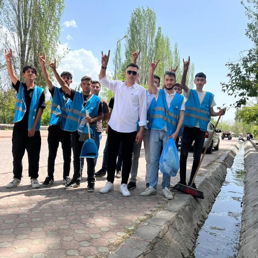 Develi Ülkü Ocakları’ndan Elbiz Altı Köşkpınar’da Örnek Temizlik Çalışması