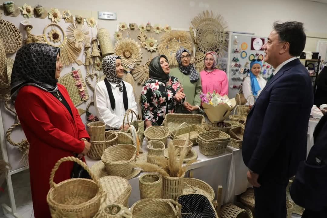 Develi Halk Eğitim Merkezi Sergisi Açıldı