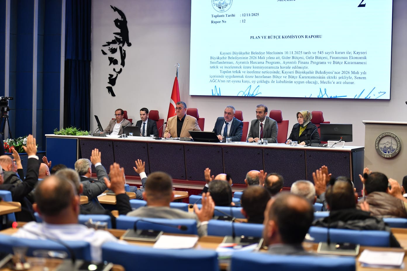 BÜYÜKŞEHİR MECLİSİ 38 MADDEYİ GÖRÜŞEREK KARARA BAĞLADI