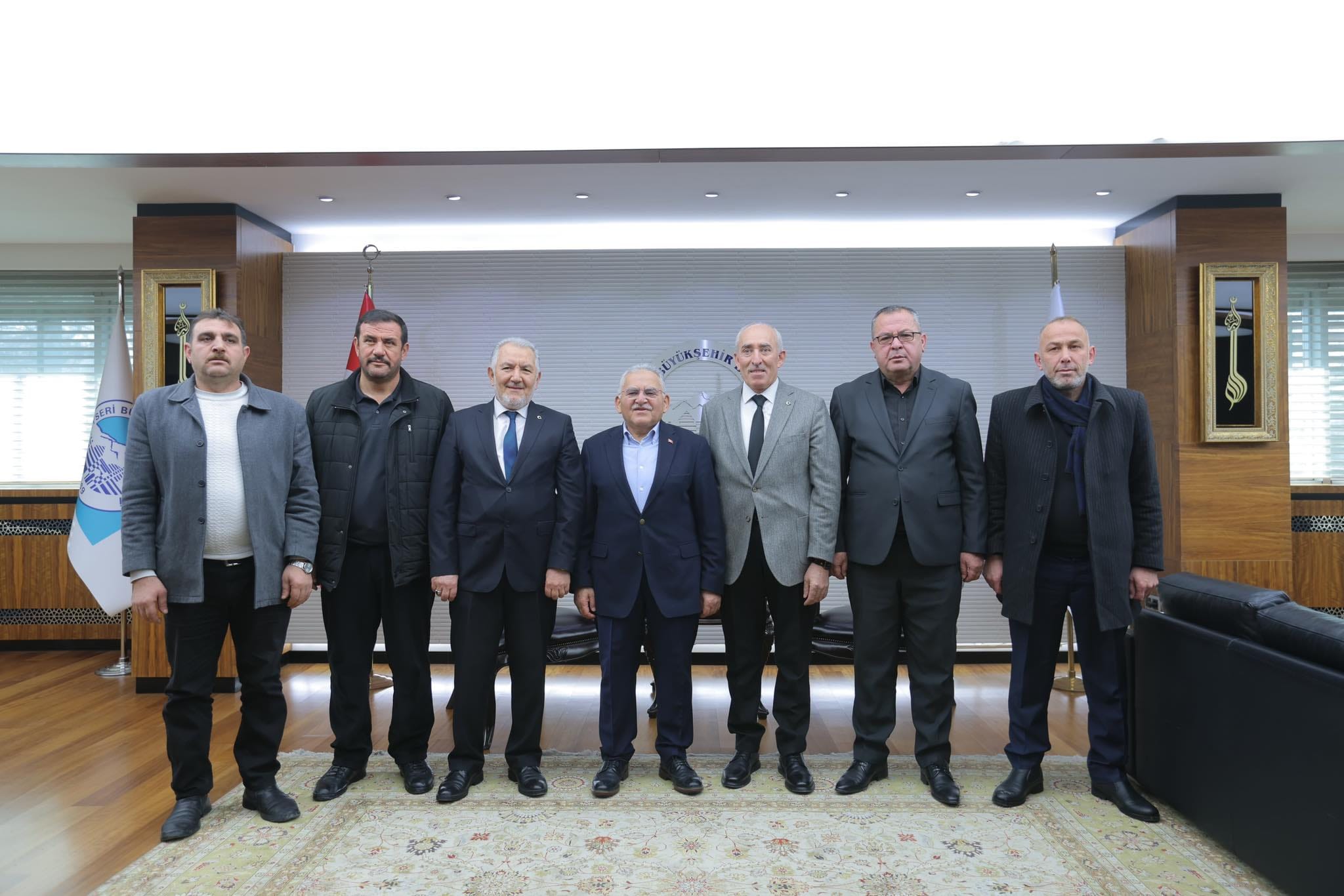 BAŞKAN BÜYÜKKILIÇ’A YOĞUN ZİYARETÇİ TRAFİĞİ