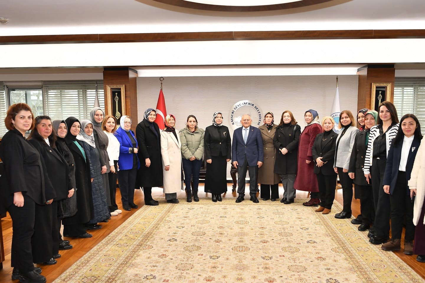 BAŞKAN BÜYÜKKILIÇ, KAYSERİ’DE GÖNÜL VE İŞ BİRLİĞİ KÖPRÜLERİ KURMAYA DEVAM EDİYOR