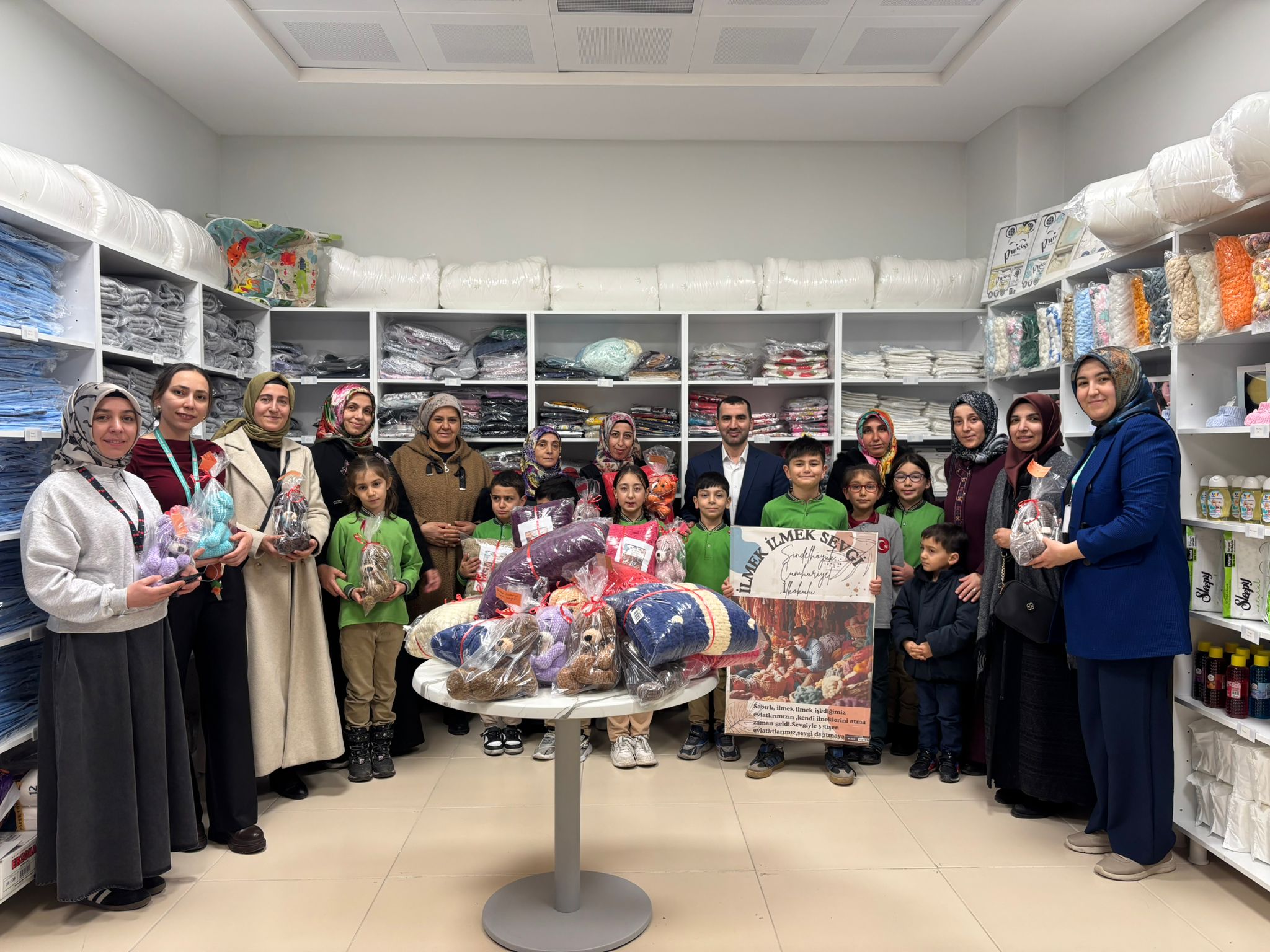 Develi Sindelhöyük İlk Okulundan HASTALARIMIZA SEVGİ YUMAĞI
