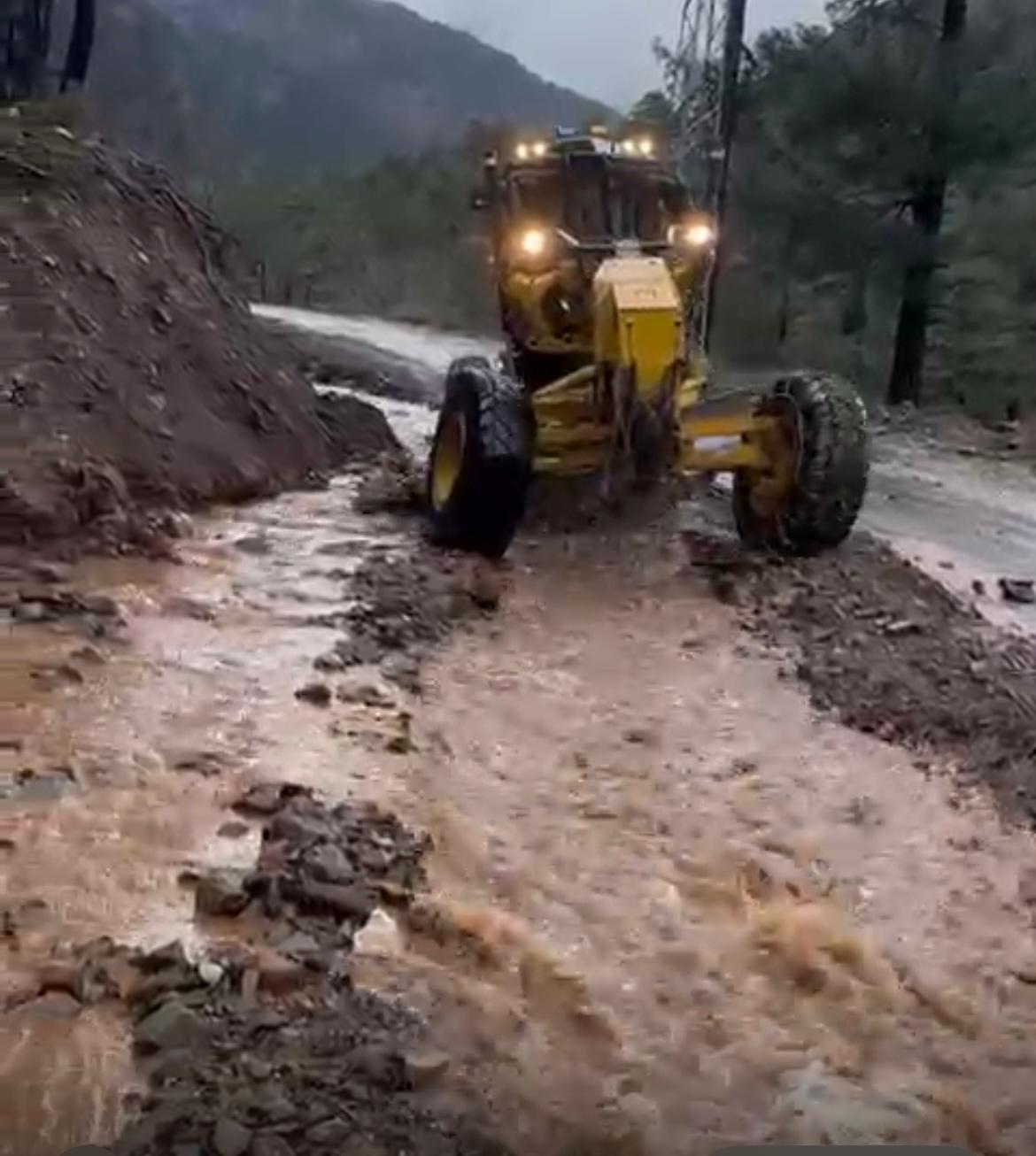 KAYSERİ BÜYÜKŞEHİR’DEN YOĞUN MESAİ: SEL, HEYELAN VE KAR YAĞIŞINA KARŞI SAHADA 7/24 MÜDAHALE
