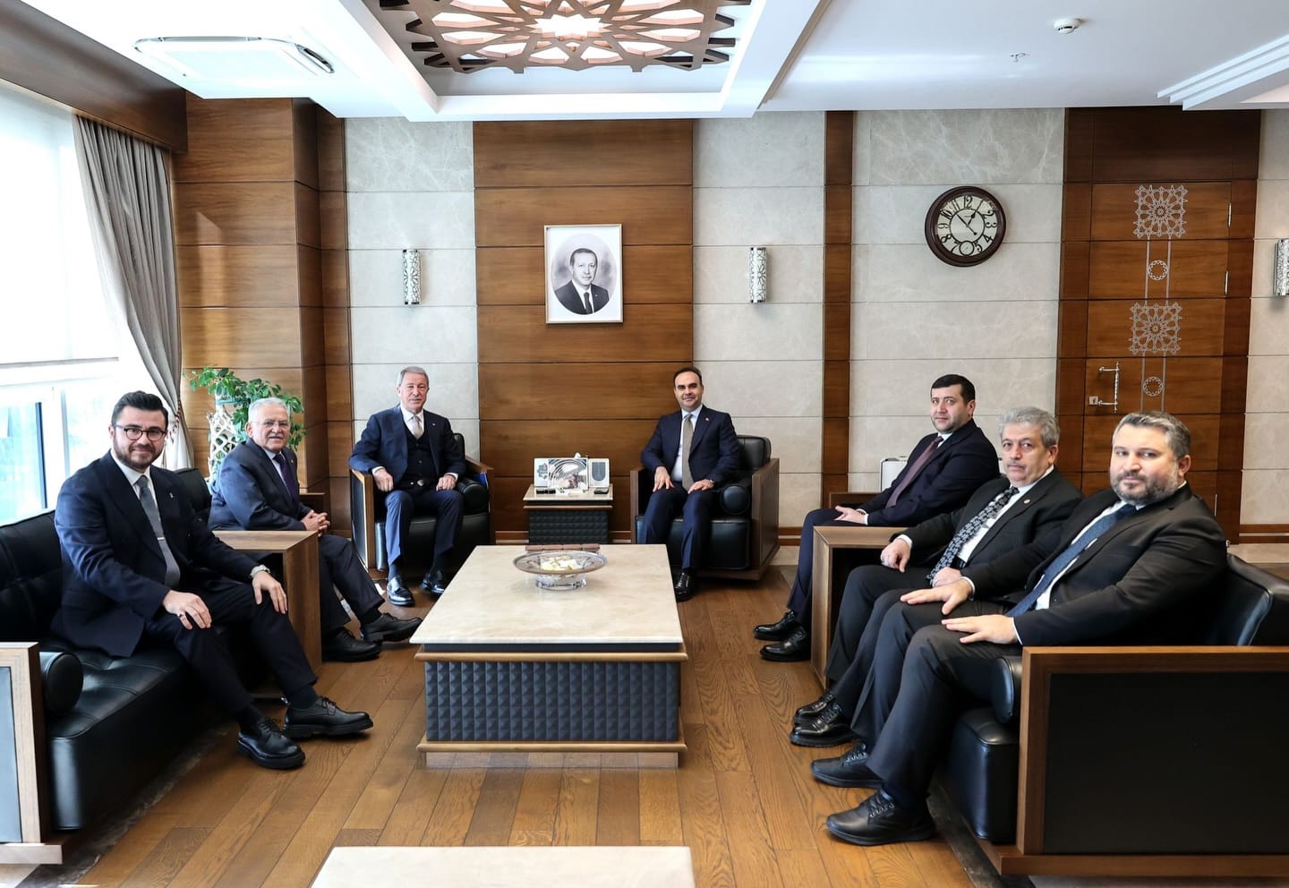 BAŞKAN BÜYÜKKILIÇ BAŞKENTTE, SANAYİ VE TEKNOLOJİ BAKANI KACIR İLE GÖRÜŞTÜ